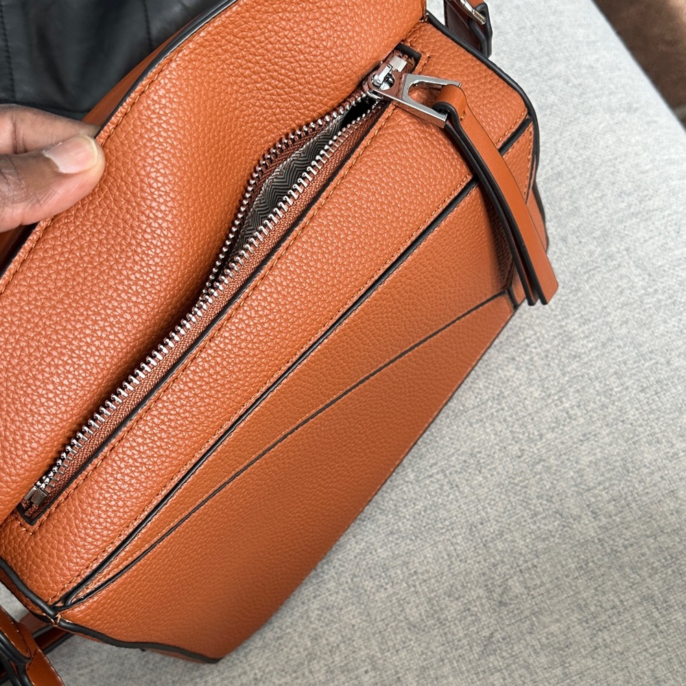 Box crossbody Bag - Picture 5 of 6